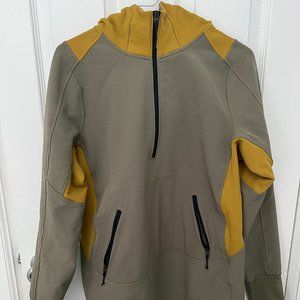 Mountain Hardwear womens hoodie - size M